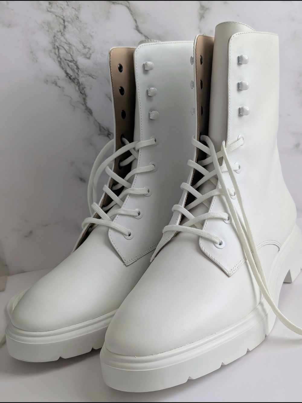 Stuart Weitzman McKenzee White Leather Combat Boots Size 8 NWOB